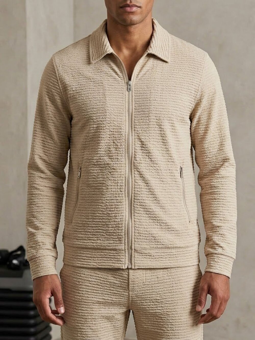 Beige/Tan Activewear 2-Piece Set - Size M, Ultralight Material. - Picture 4 of 13